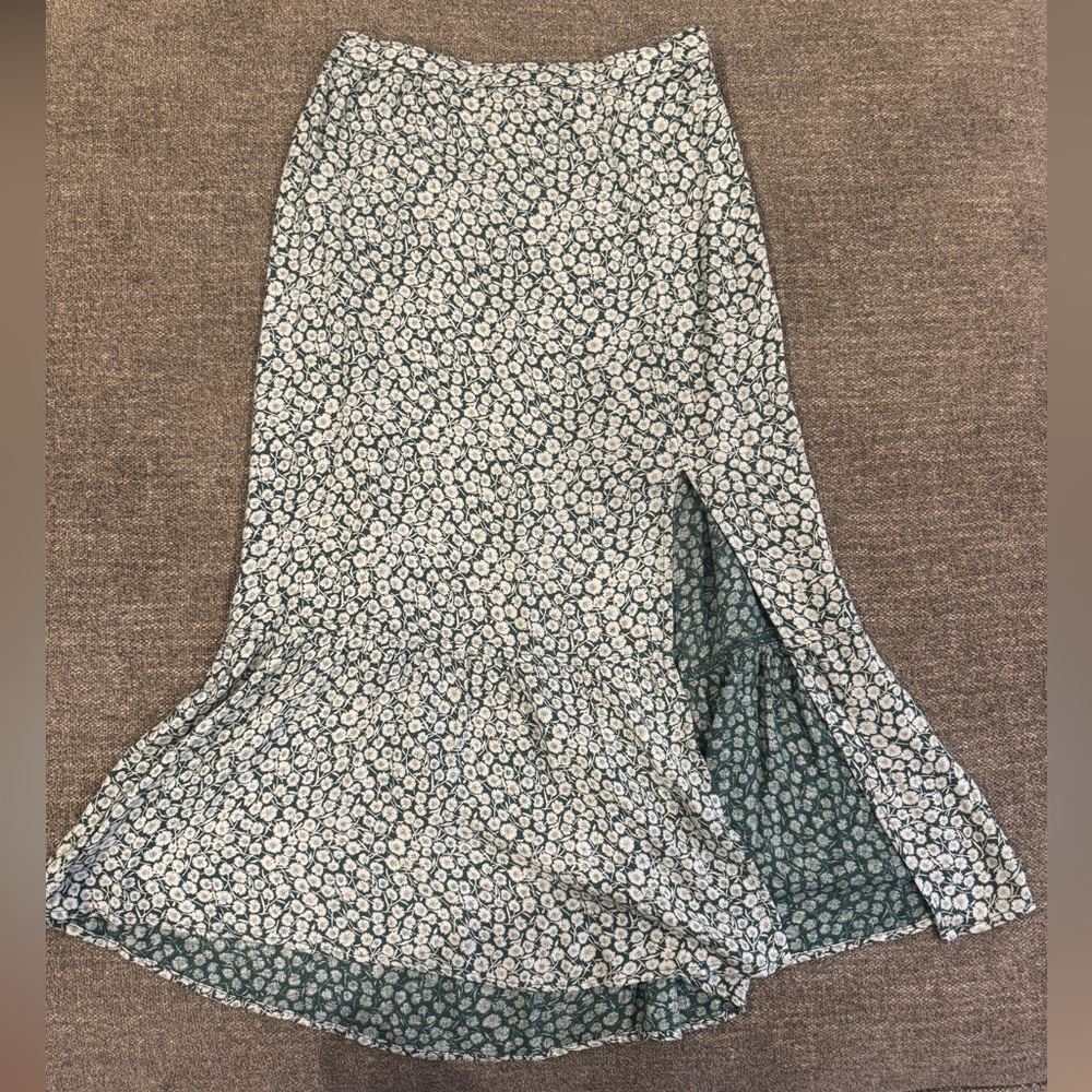 Abercrombie & Fitch Green and White Floral Midi Slit Skirt